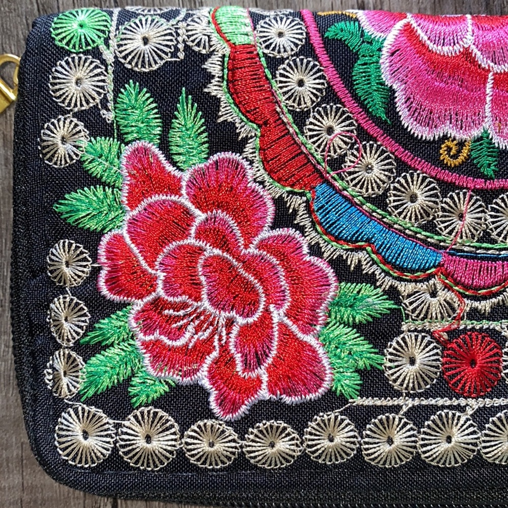 MEXICAN Floral embroidered woman’s wallet - Picture 2 of 9